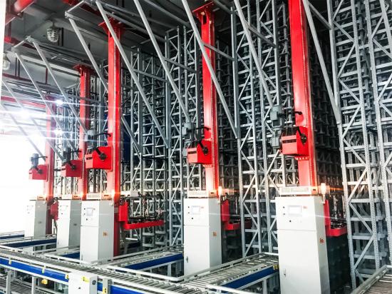 Mini load stacker crane